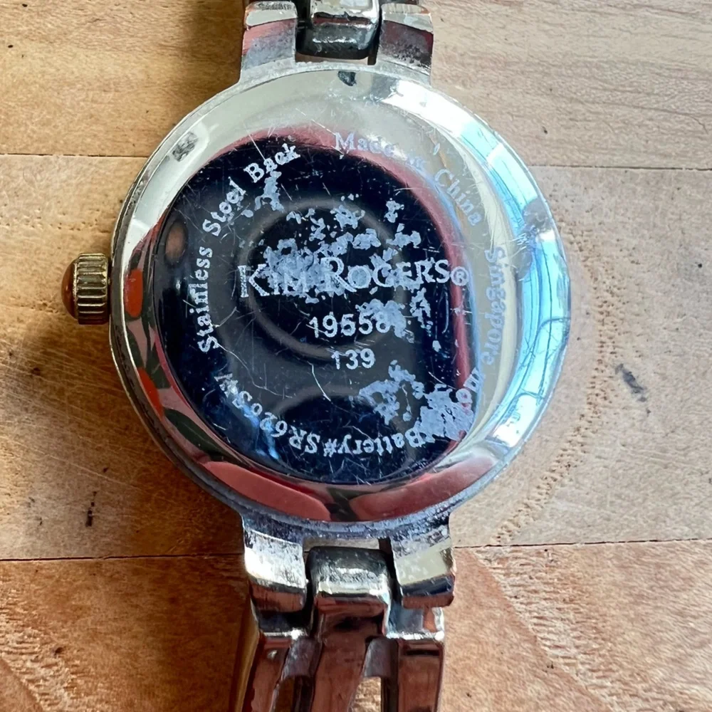Kim rogers ladies silver tone fashion bracelet watch NEW BATTERY